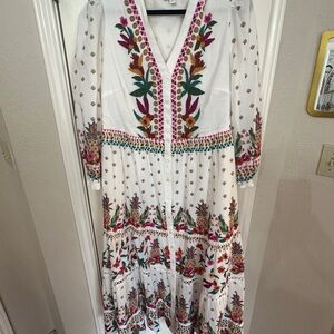 Chico's White and Red 3/4 Sleeve V-Neck Sundress